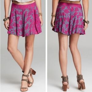 Free people sheila high rise floral flowy shorts size 4 with pockets boho,